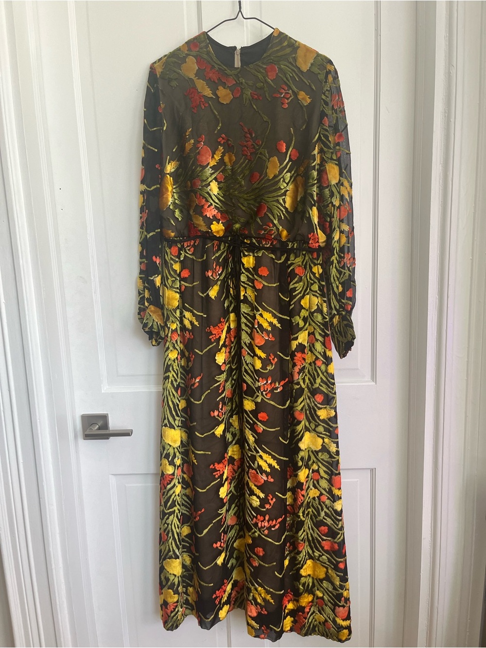 Vintage 1970’s Long Sleeve Velvet Floral Gown Women’s Large